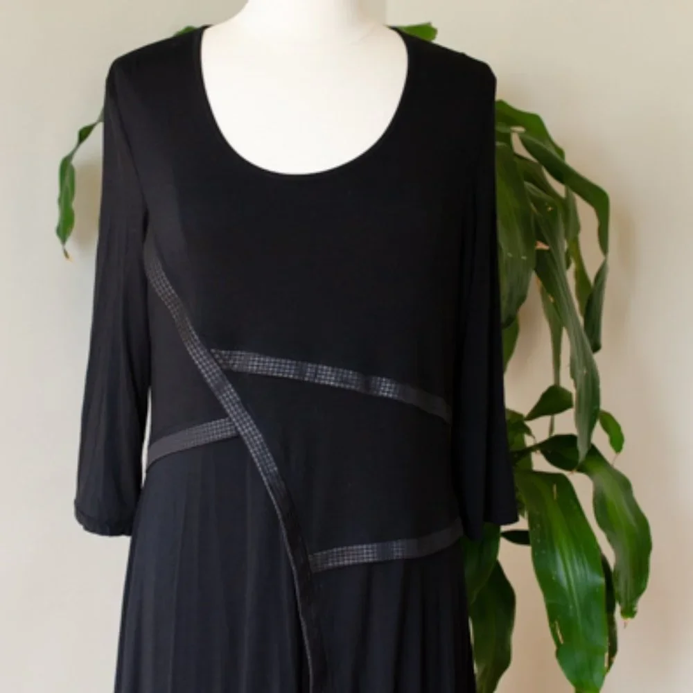 Dzhavael Couture: Black Dress - Picture 5 of 8